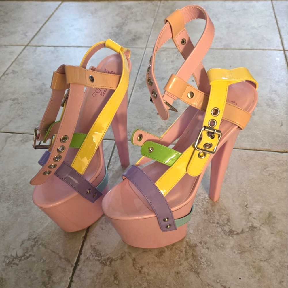 YRU XTRA Strappy Bondage Platform Heels